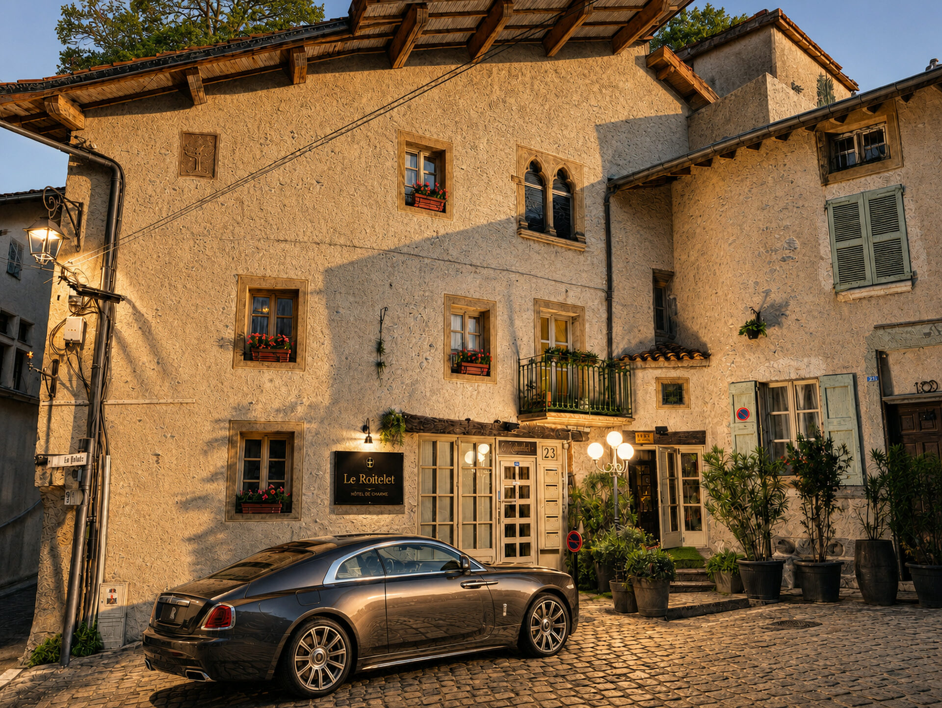 La façade historique du Roitelet à Tullins